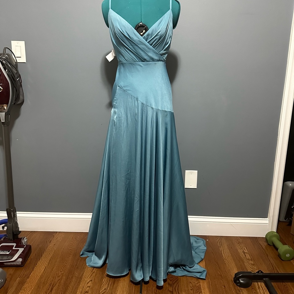 Fame and Partners blue v-neck floor length gown with side slit size US 4 NWT